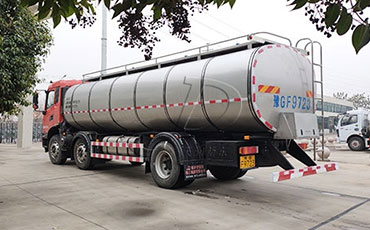 新東機(jī)械定制化鮮奶運(yùn)輸車成功打開越南市場