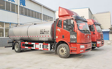 新東鮮奶運(yùn)輸車，鉛封+攝像頭，24小時(shí)安全守護(hù)